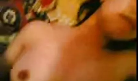 若いカップルは常に情熱的な愛をしたい 女 の ため の アダルト