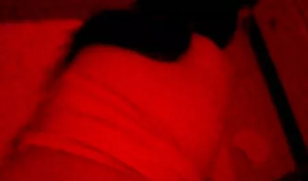 女の子は息子とlesboとグループセックスの両方をしたい アダルト 女性 人気