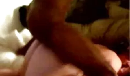 茶色の髪の女の子の巨大なコックは、愛人からの穴の申し出を求めました 女性 でも 無料 アダルト