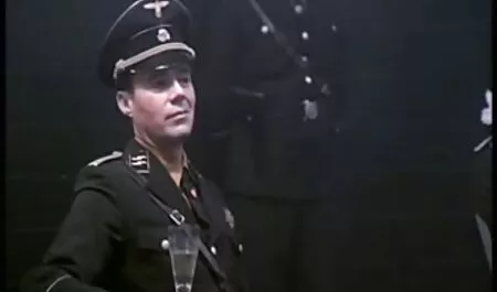 獣のように彼女の魅力的なおじさんを若返らせました 女性 アダルト sm