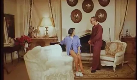 大きな曲線は、お湯の蛇口をつかみます。 女 教師 と 生徒 動画