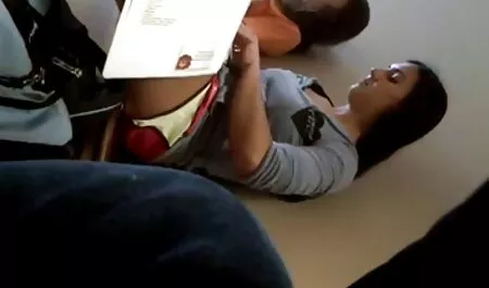 代わりの女の子の下にコック セックス 動画 女