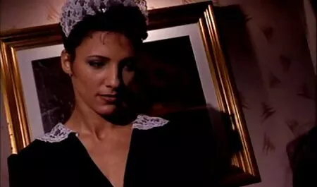 若い男によって口の中で精液の発疹を経験している女性 女性 でも 見れる アダルト