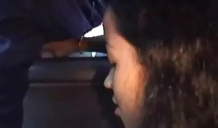 エレガントな女性は若いカップルのセックスに参加 女性 でも みれる エロ 動画