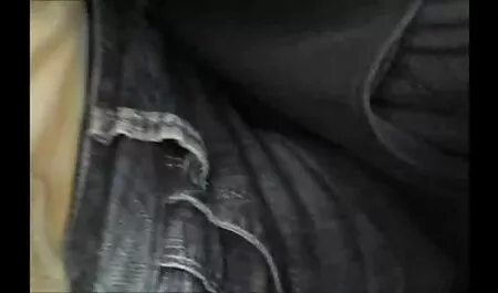 生徒たちの注目を集めた先生 アダルト 女性 人気