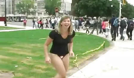 美しい金髪は車のセックスに関与していた 女 警察 エロ 動画