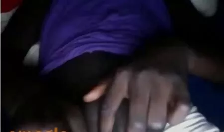 Fizrukは赤ちゃんのひよこで混練します 女 と 男 の セックス 動画