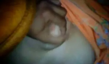 若いです女の子摩擦とともに彼女の恋人でザプール アダルト 無料 女性