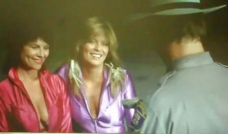 通り側でひよこを犯した 女性 調教 動画