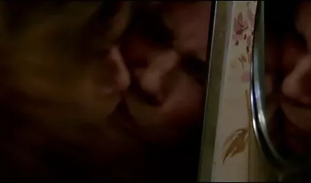 リリーは売春婦であり、魅了されています 女性 オナニー 無料 動画