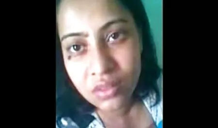 恥知らずな赤毛の女の子が彼女のお尻ゃ 女 えろ