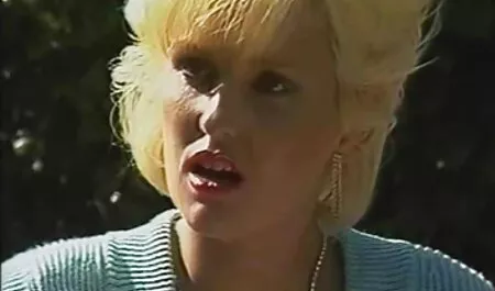 警察官はかわいいパンクをクソ 女性 無料 エロ