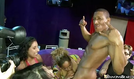 彼女の恋人の大きなコックで夢中になった細身の女の子 女性 アダルト サイト