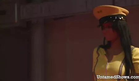 彼の陰茎に成熟した女性を育成する筋肉男性 アダルト ビデオ 女 教師