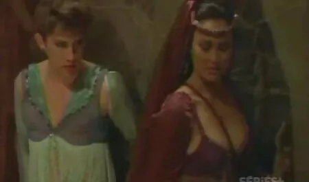 若い女の子は彼女の体でタクシー運転手を支払う 女性 オナニー おかず 動画