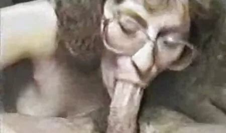 お金のための使用人の女の子 女 アダルト 無料