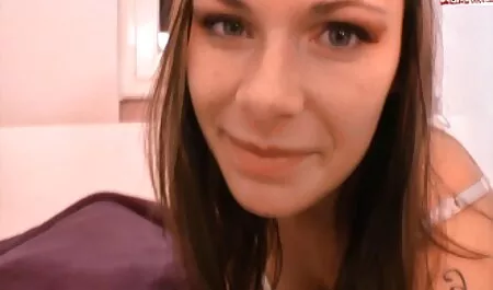 若いブロンドは、彼女の最愛の人と楽しい時間を過ごしています 女性 オナニー おかず 動画