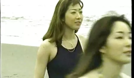 情熱的な雌犬屋外オナニー 女性 巨乳 動画