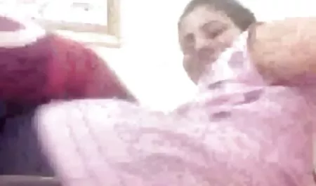 金髪の驚きのおっぱいfucksの海 動画 女性 エロ