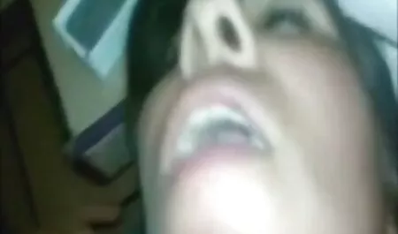 金髪に吸い甘い 女の子 h 動画