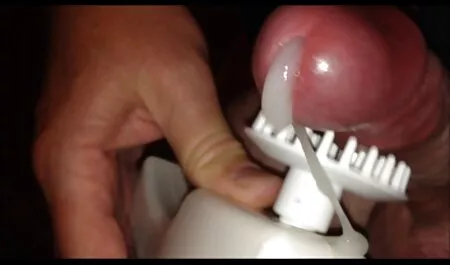 大きなコックは角質の寡頭政治ふしだらな女のお尻を壊した。 働く 女性 エロ 動画