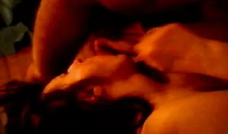 二つのレズビアンslut 女性 拘束 動画