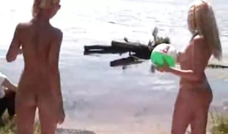 車の後部座席にハード アダルト ビデオ 女性