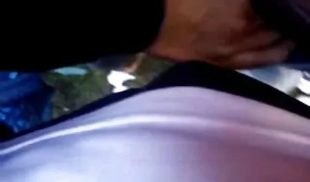 プールでの愛のために授与 痴漢 女性 動画